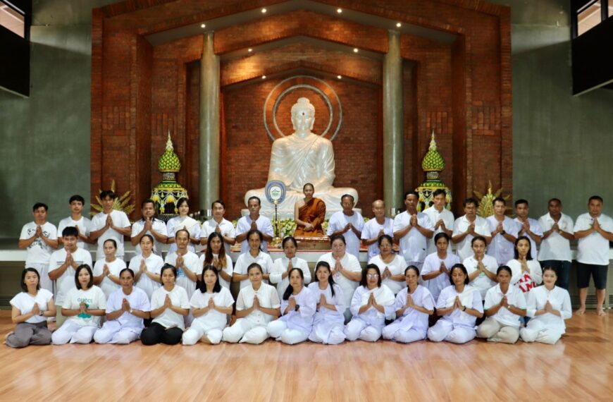 องค์การบริหารส่วนตำบลท่าหลวง จัดโครงการเข้าวัดปฏิบัติธรรม ปี 2566